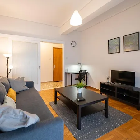 55 τ.μ. στο κέντρο με δωρεάν πάρκινγκ Apartment Larissa